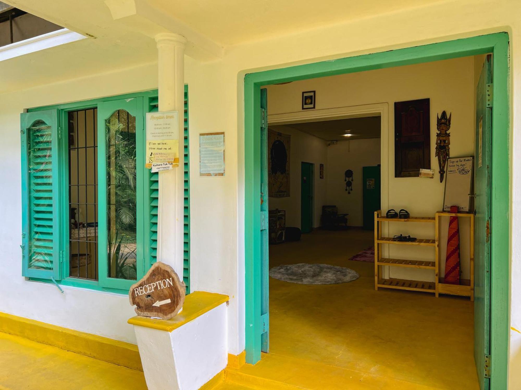 דיקוולה Lazy Monkey Surfhostel - Sri Lanka מראה חיצוני תמונה